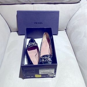Prada Capretto Piquer Pumps Black Leather Pumps